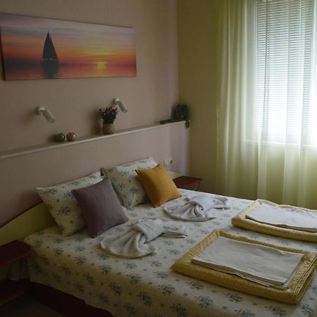 Hotel Yanis Czernomorec Zewnętrze zdjęcie