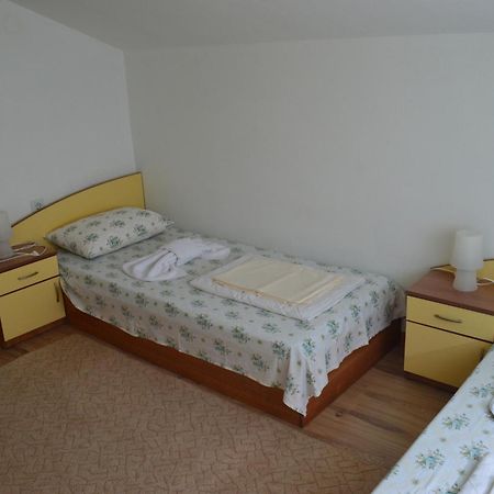 Hotel Yanis Czernomorec Zewnętrze zdjęcie
