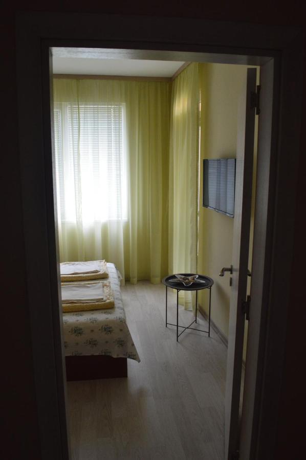 Hotel Yanis Czernomorec Zewnętrze zdjęcie