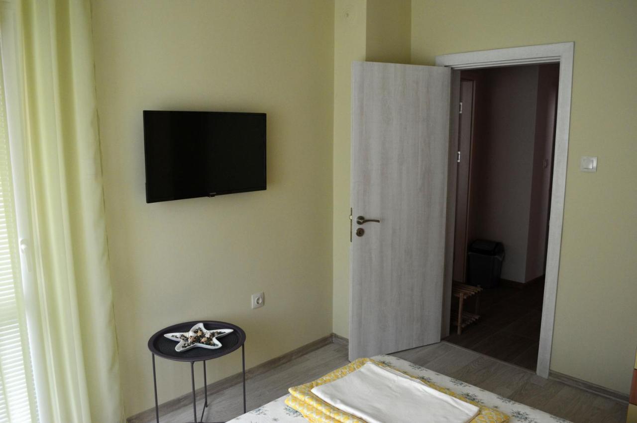 Hotel Yanis Czernomorec Zewnętrze zdjęcie