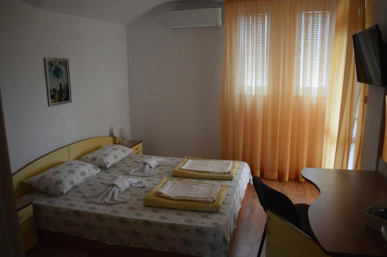 Hotel Yanis Czernomorec Zewnętrze zdjęcie