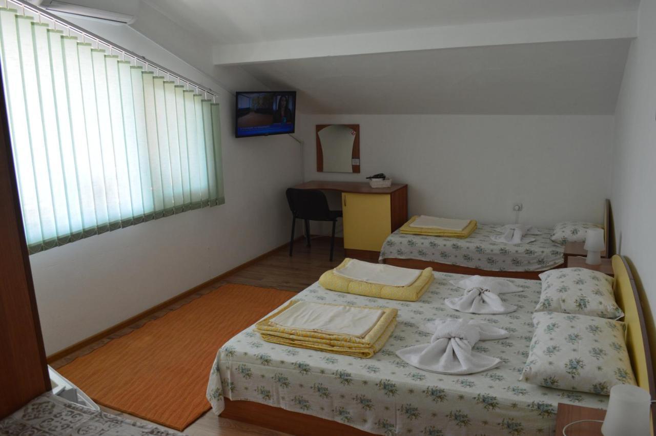 Hotel Yanis Czernomorec Zewnętrze zdjęcie
