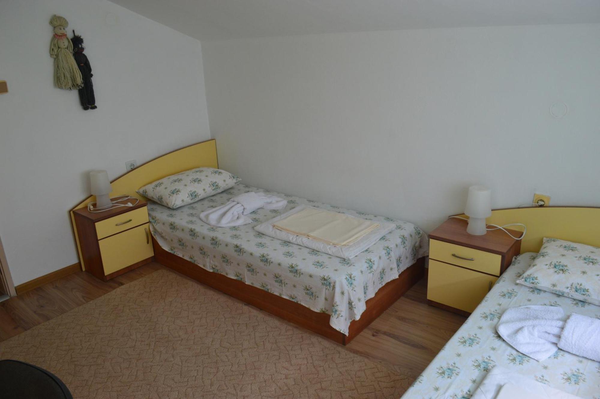 Hotel Yanis Czernomorec Zewnętrze zdjęcie