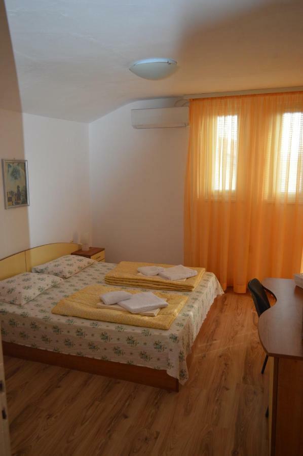 Hotel Yanis Czernomorec Zewnętrze zdjęcie